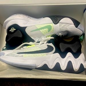 nike kids grade school gianni’s immortality 2 basketball shoes